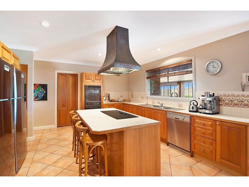 7 Ulmarra Rd, Forresters Beach NSW 2260