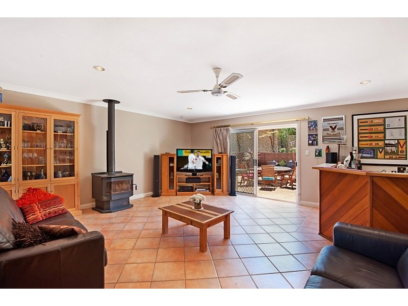 7 Ulmarra Rd, Forresters Beach NSW 2260