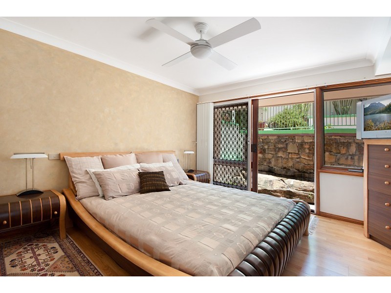 42 Sandstone Crescent, Tascott NSW 2250