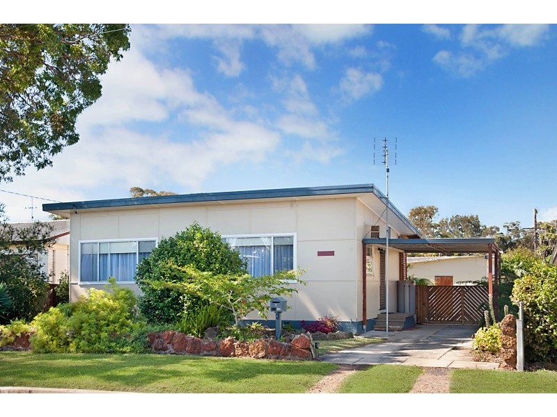 9 Elua Ave, Budgewoi NSW 2262