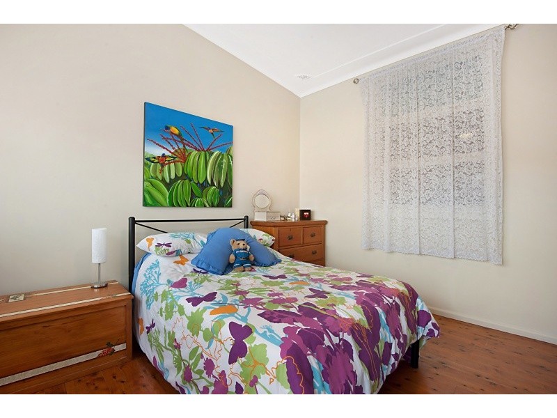 9 Elua Ave, Budgewoi NSW 2262