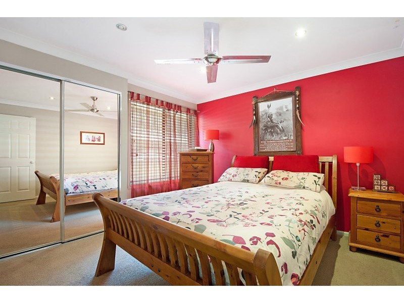 21 Passage Road, Bateau Bay NSW 2261