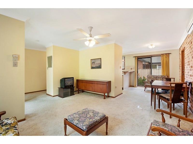 1/18 Russell Street, East Gosford NSW 2250