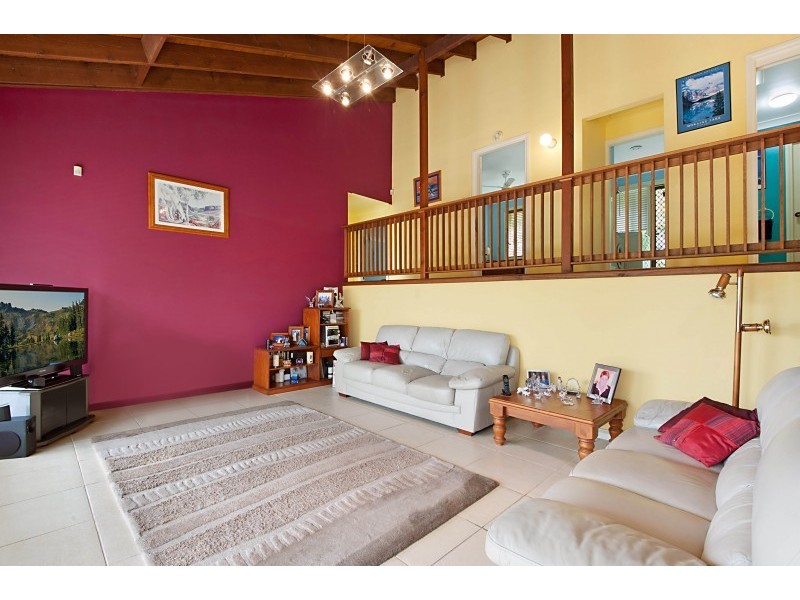 2 Walmsley Road, Ourimbah NSW 2258