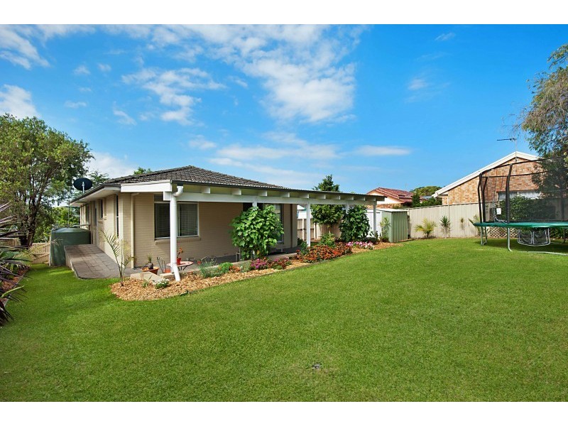 10 Orana Street, Green Point NSW 2251