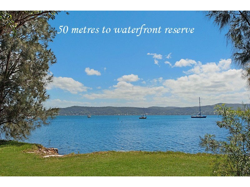10 Orana Street, Green Point NSW 2251