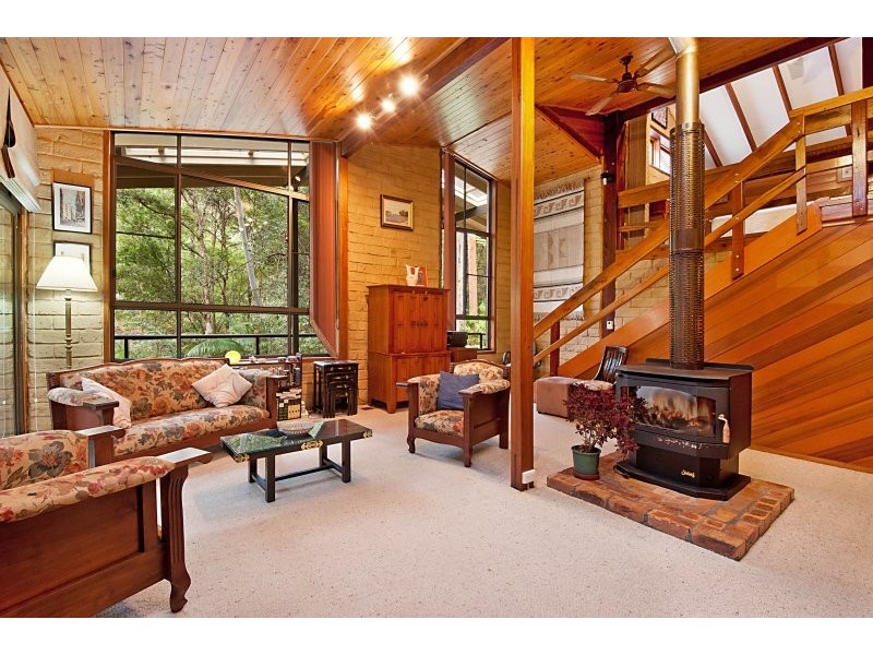 9 Riatta Street, Erina NSW 2250