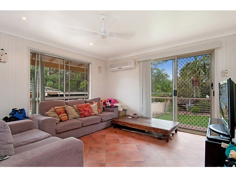 6 Dulwich Rd, Springfield NSW 2250