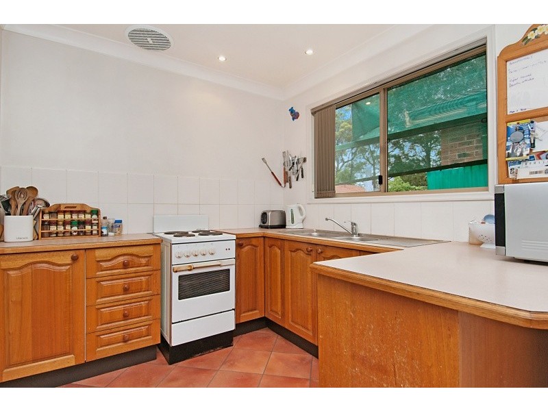 6 Dulwich Rd, Springfield NSW 2250