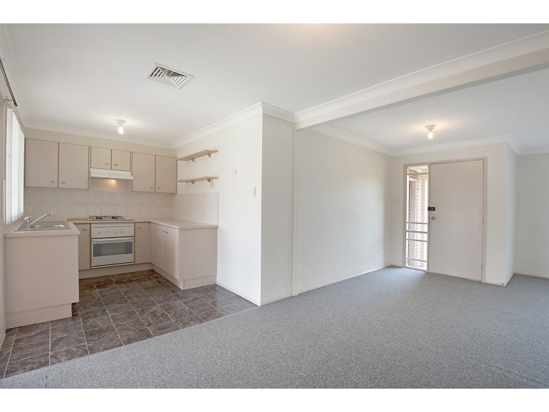 6 Clyde Close, Bateau Bay NSW 2261