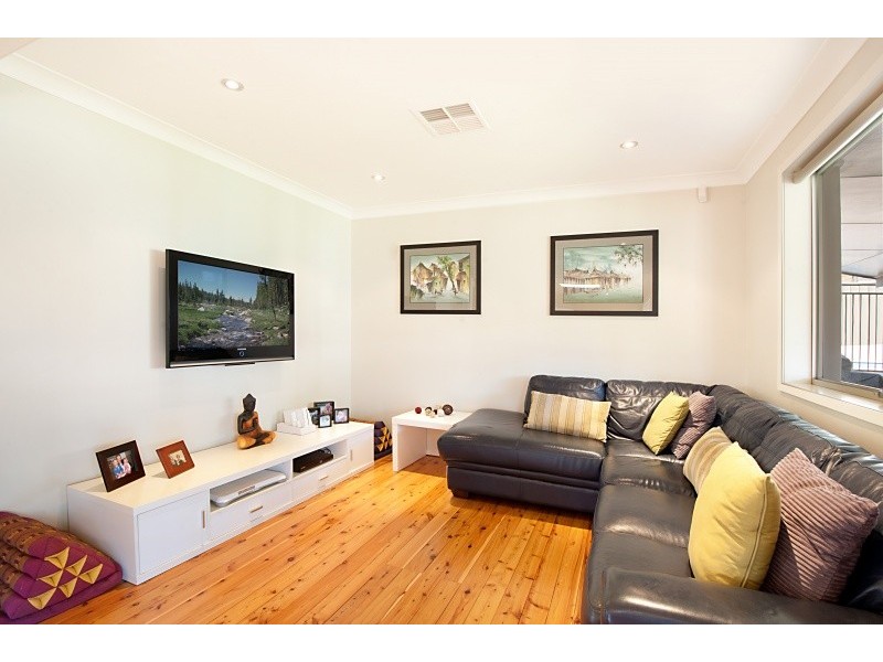 32 Frederick Street, Point Frederick NSW 2250