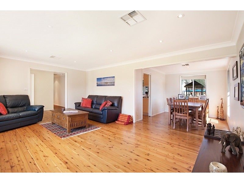 32 Frederick Street, Point Frederick NSW 2250