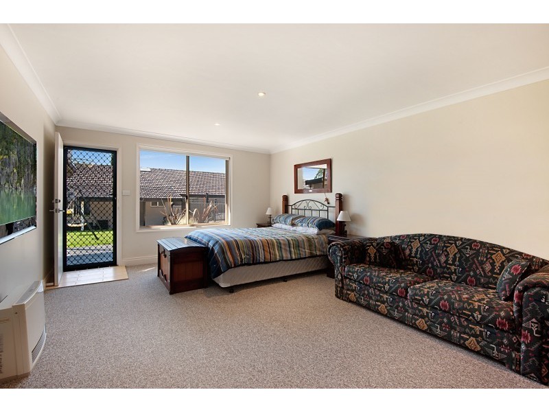 32 Frederick Street, Point Frederick NSW 2250