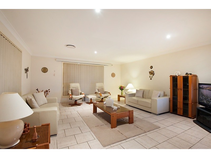 53 Thames Drive, Erina NSW 2250