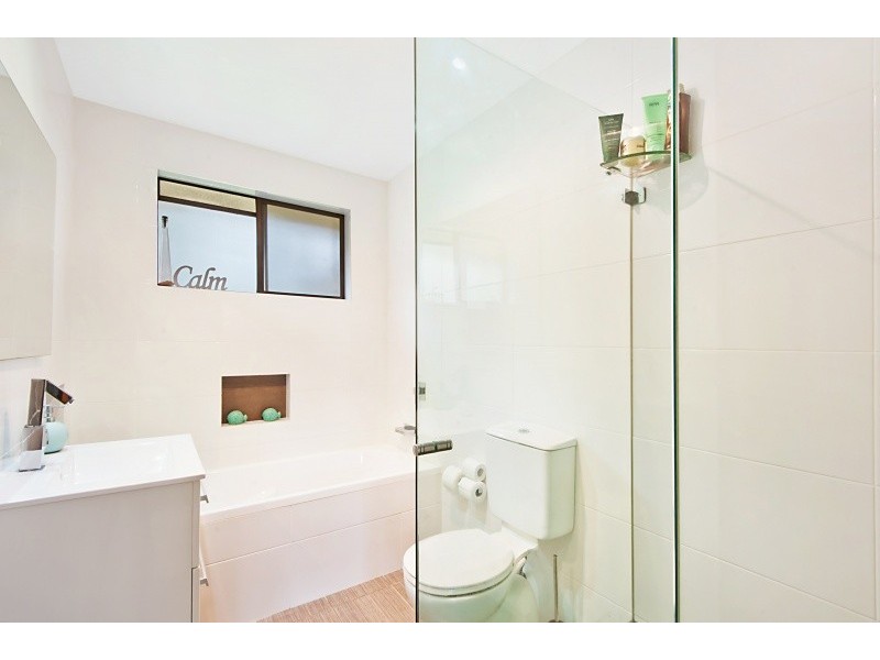 27 Anglers Dr, Bateau Bay NSW 2261