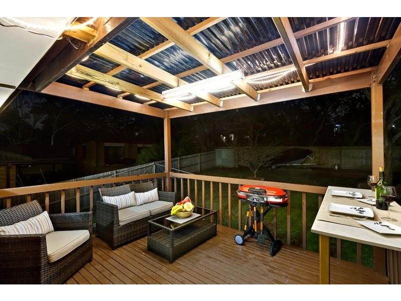 27 Anglers Dr, Bateau Bay NSW 2261