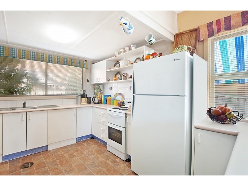 12 Orana Street, Green Point NSW 2251