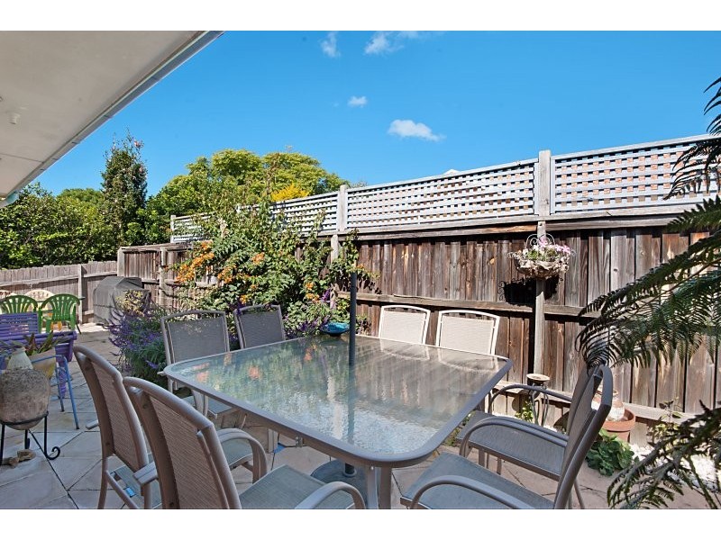 12 Orana Street, Green Point NSW 2251