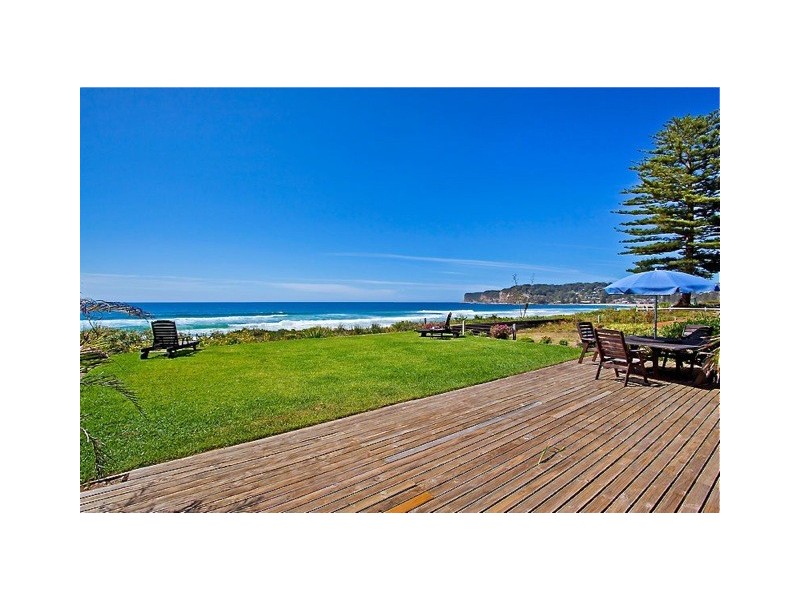 18 North Avoca Pde, North Avoca NSW 2260