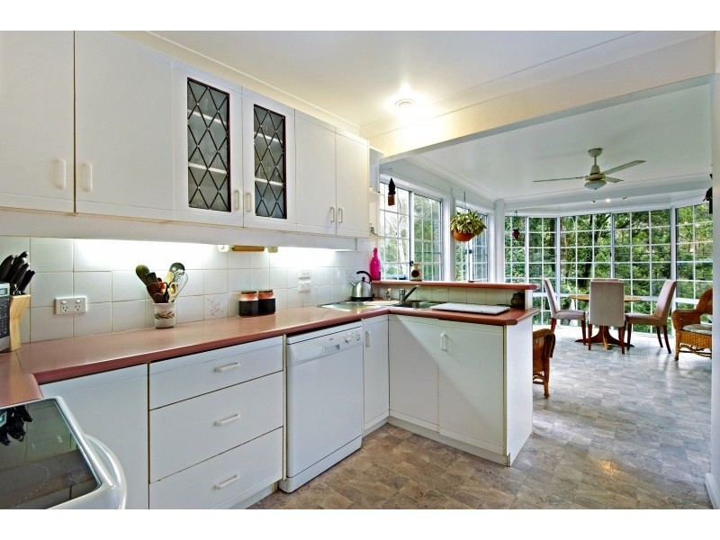 70 Lake Shore Dr, North Avoca NSW 2260