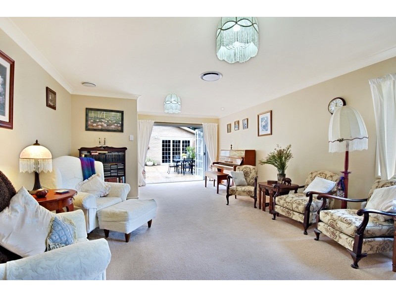 70 Lake Shore Dr, North Avoca NSW 2260