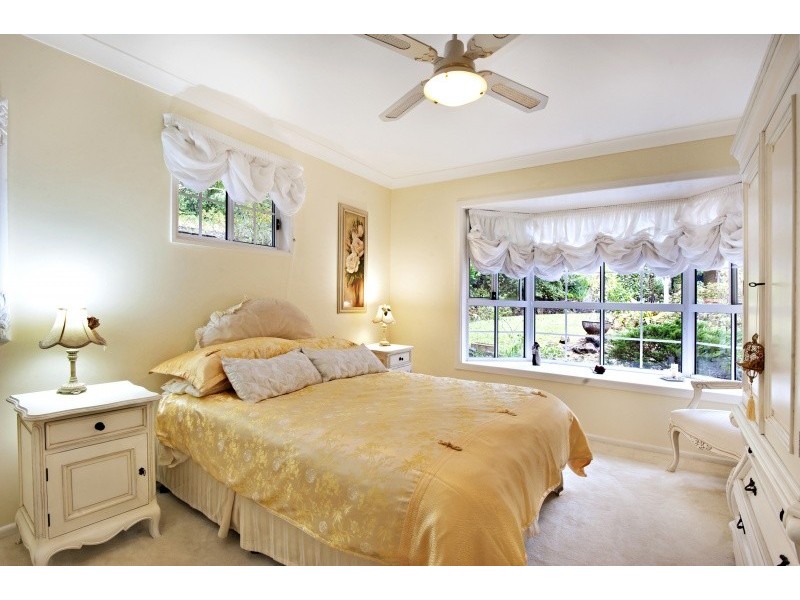 70 Lake Shore Dr, North Avoca NSW 2260