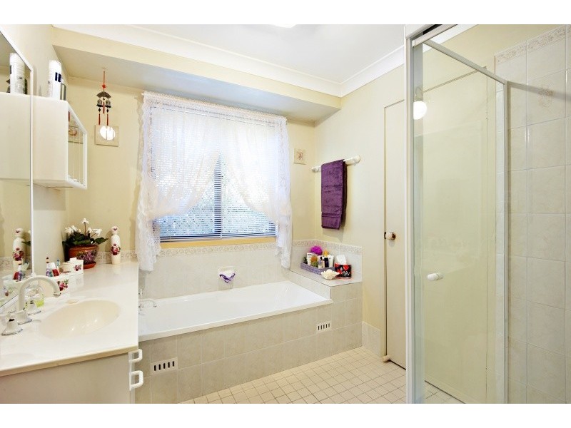 3 Kareel Close, Erina NSW 2250