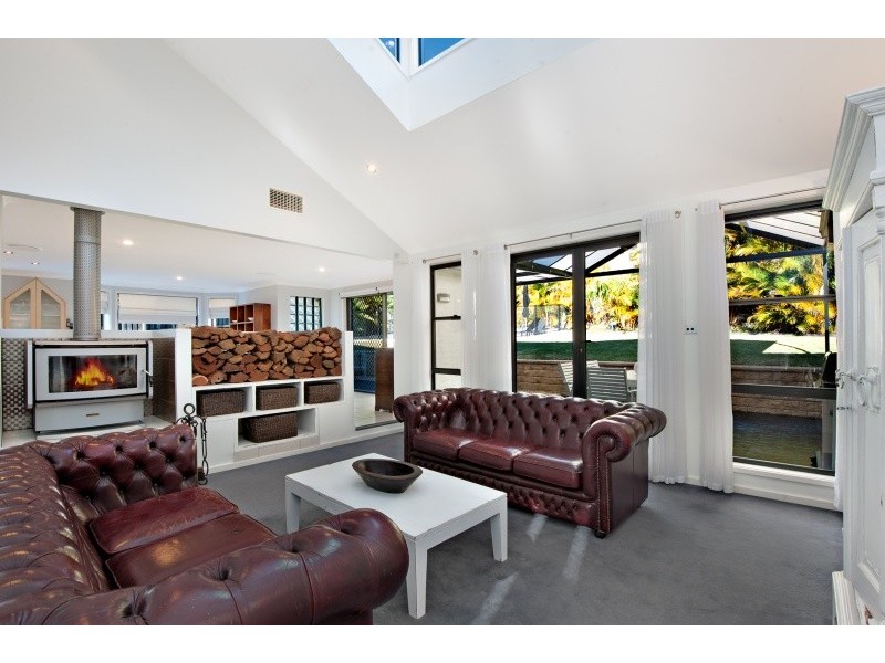 32 Tallowood Crescent, Erina NSW 2250