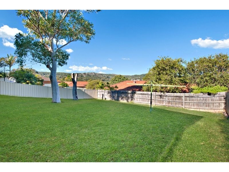 33 Morley Avenue, Bateau Bay NSW 2261