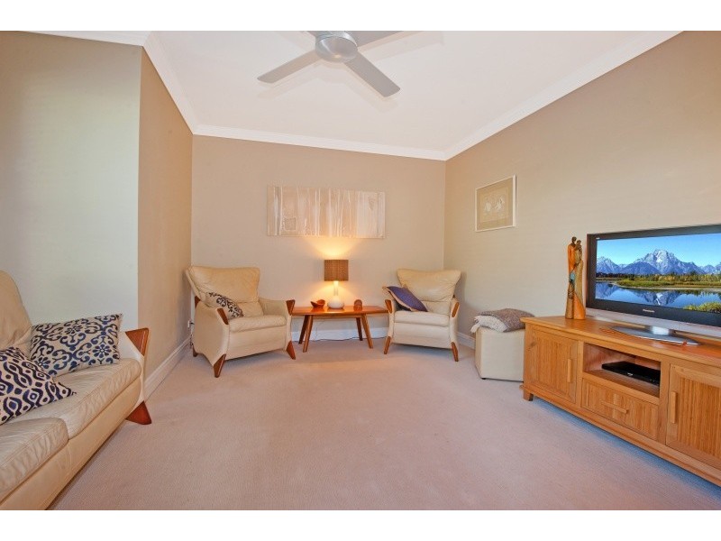 1/27 Barnhill Road, Terrigal NSW 2260