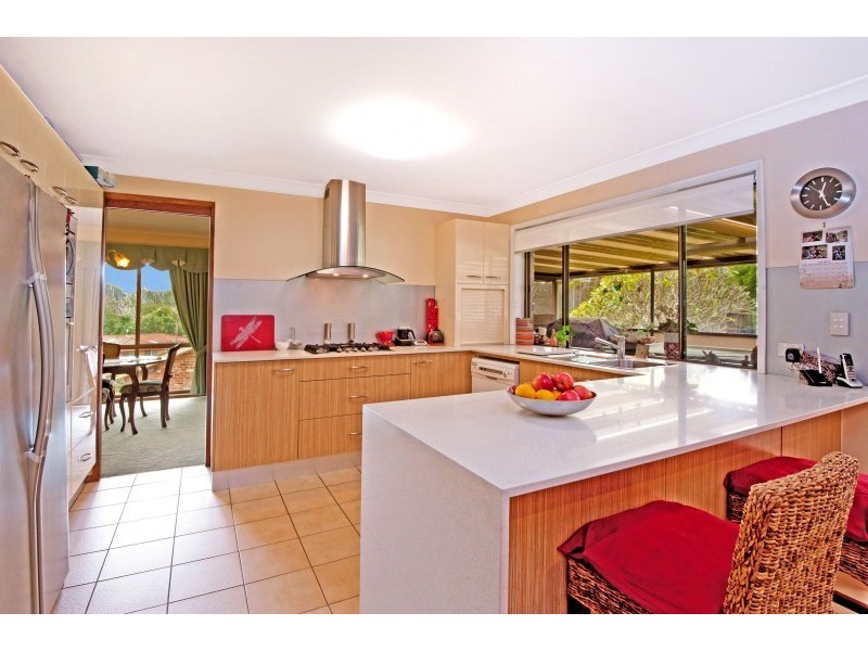 6 Yellow Book Close, Terrigal NSW 2260