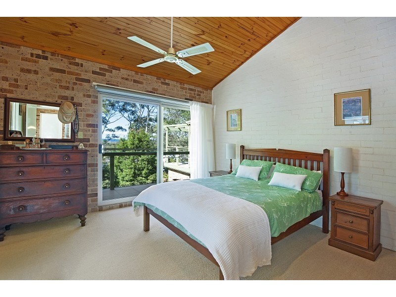 15 Hibiscus Ave, North Avoca NSW 2260