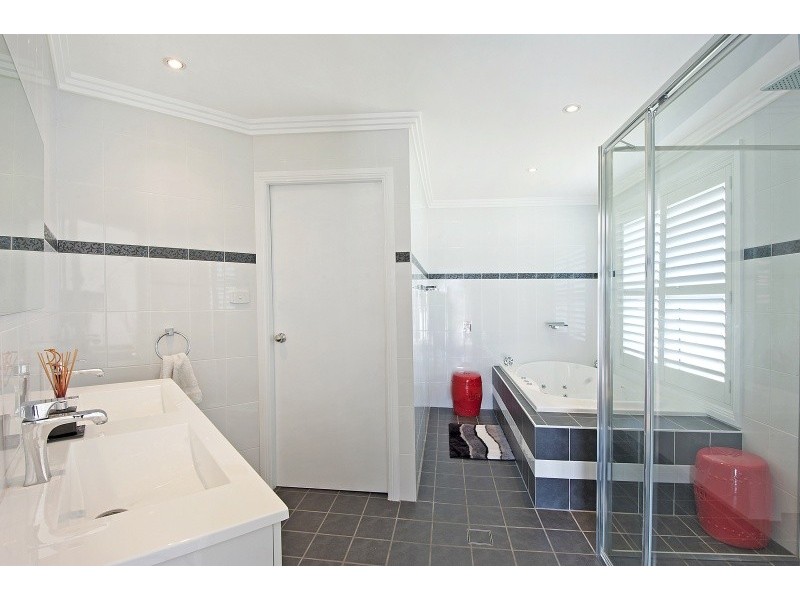 26 Holloway Drive, Jilliby NSW 2259