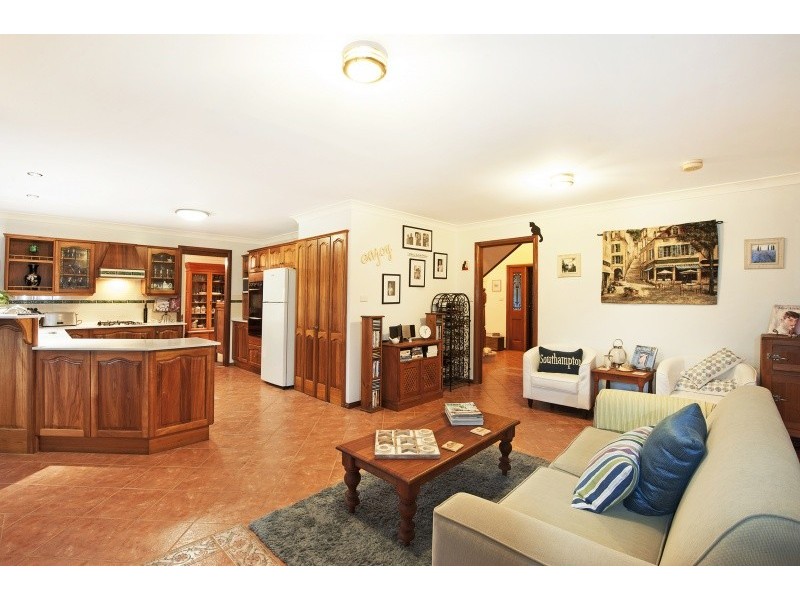 16 Flakelar Crescent, Terrigal NSW 2260