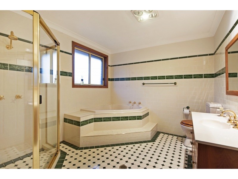 16 Flakelar Crescent, Terrigal NSW 2260