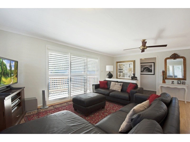 16 Rickard Street, Bateau Bay NSW 2261