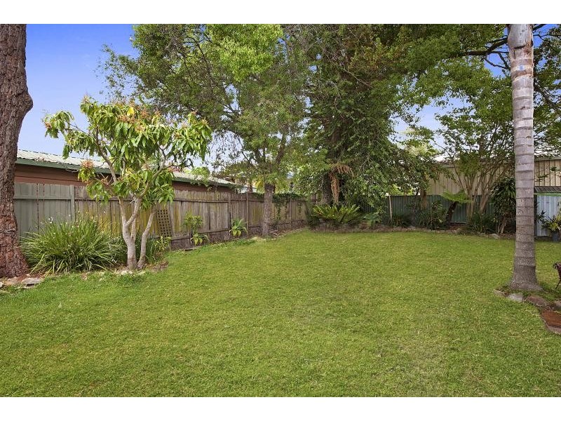 27 Kuburra Road, Erina NSW 2250