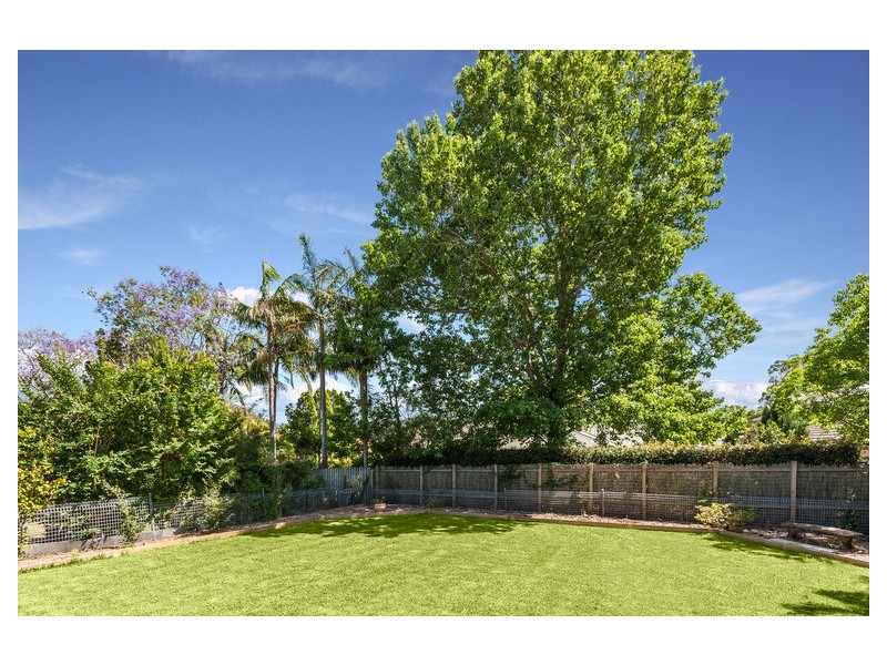 8 Lakewood Avenue, Green Point NSW 2251