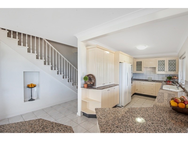 9 Bayside Drive, Green Point NSW 2251
