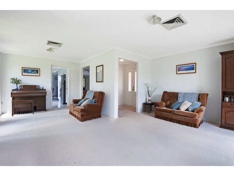 1 Thames Drive, Erina NSW 2250