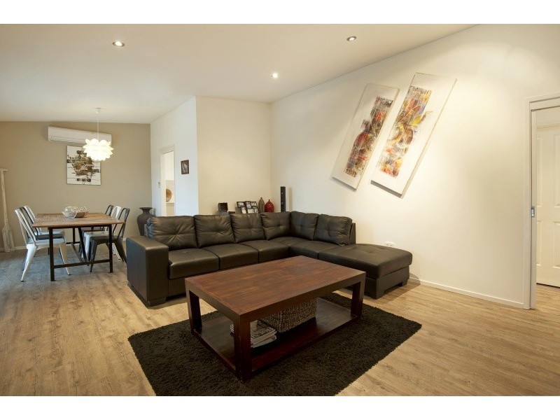 11 Sycamore Avenue, Bateau Bay NSW 2261