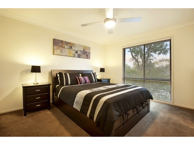 11 Sycamore Avenue, Bateau Bay NSW 2261