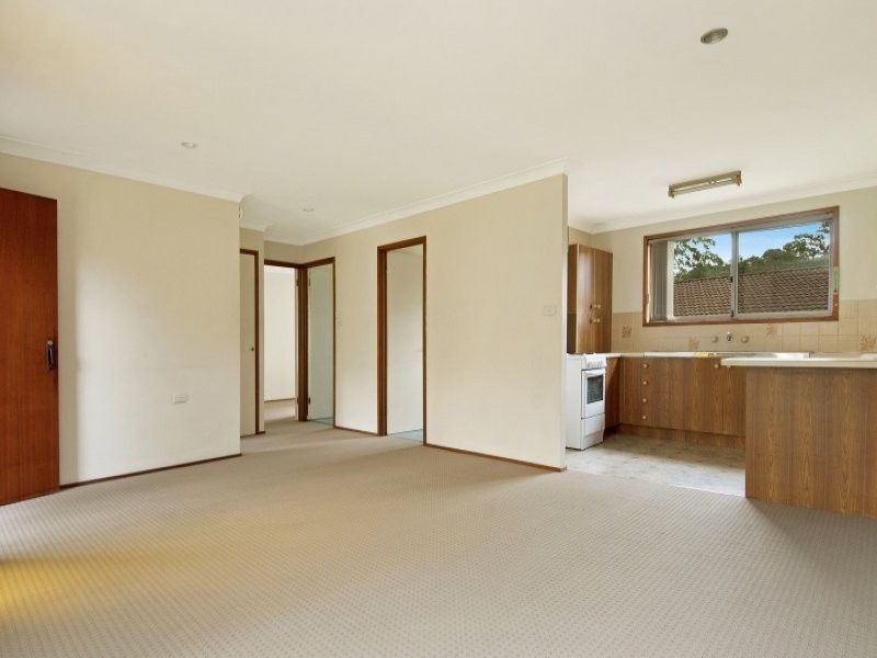 8/4 Kalawarra Road, Wyoming NSW 2250