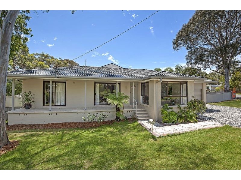 117 Cams Boulevard, Summerland Point NSW 2259