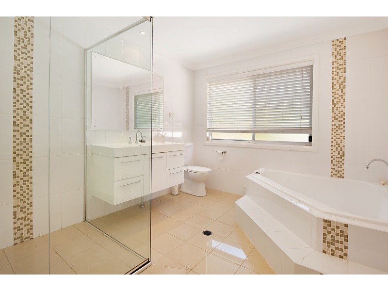 4 Lindford Place, Terrigal NSW 2260