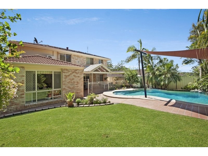 42 Thames Drive, Erina NSW 2250