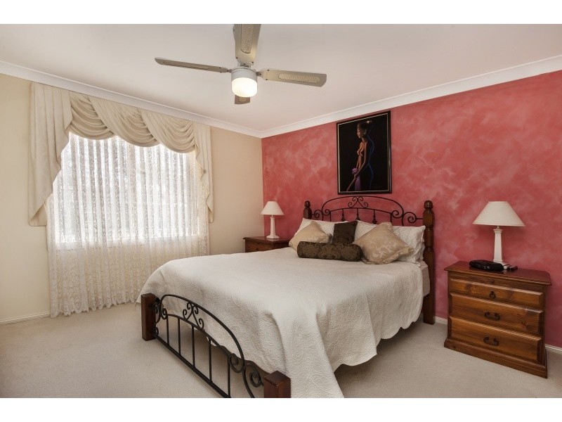 42 Thames Drive, Erina NSW 2250