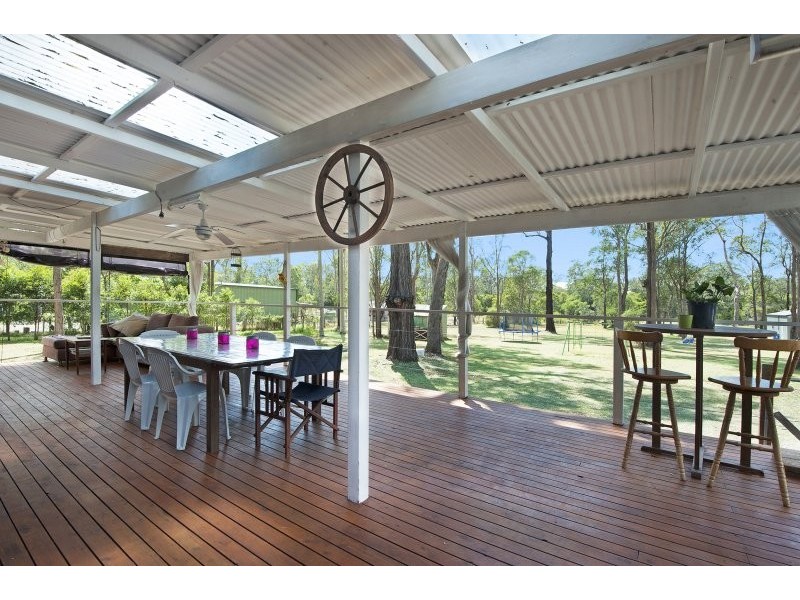 12 Holloway Drive, Jilliby NSW 2259