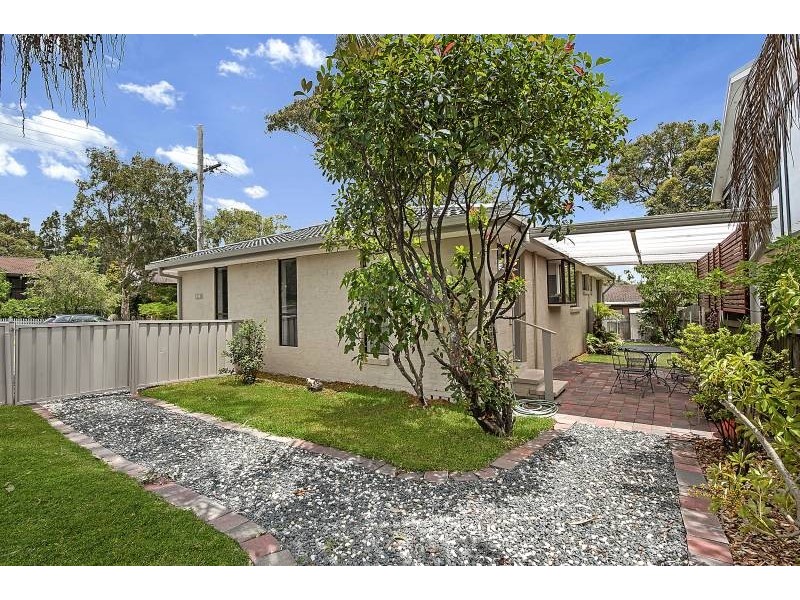 117 Cams Boulevard, Summerland Point NSW 2259