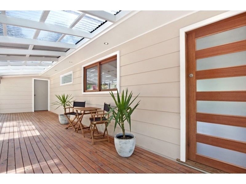 4 Harcourt Place, North Avoca NSW 2260